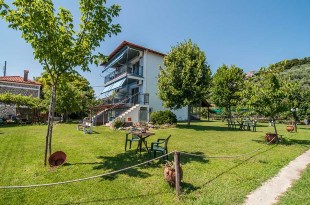 ziourkas1b